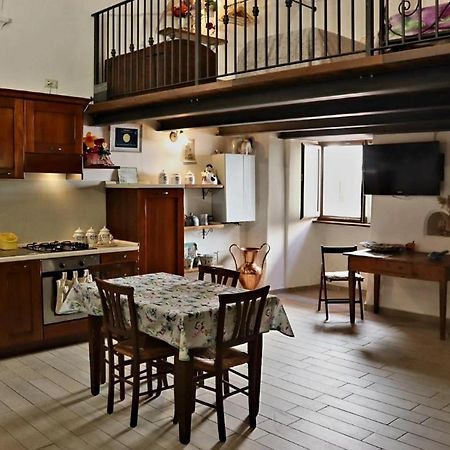 Twins' Historical Apartment トレビ エクステリア 写真